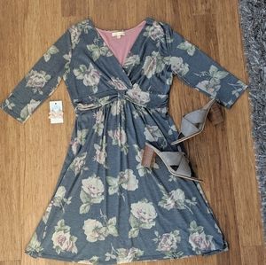 Floral mid sleeve dress